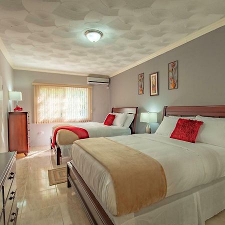 Tropical Escape Villa Ocho Rios Eksteriør billede