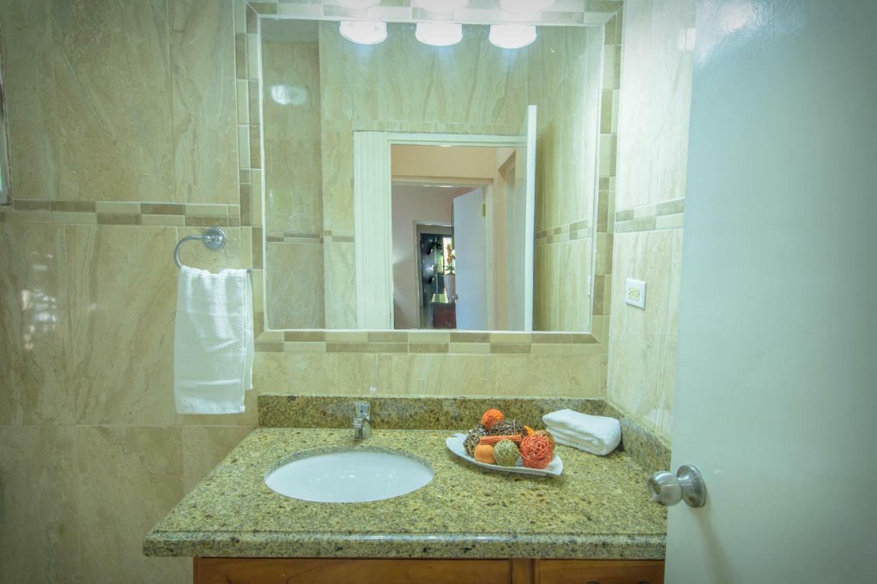 Tropical Escape Villa Ocho Rios Eksteriør billede